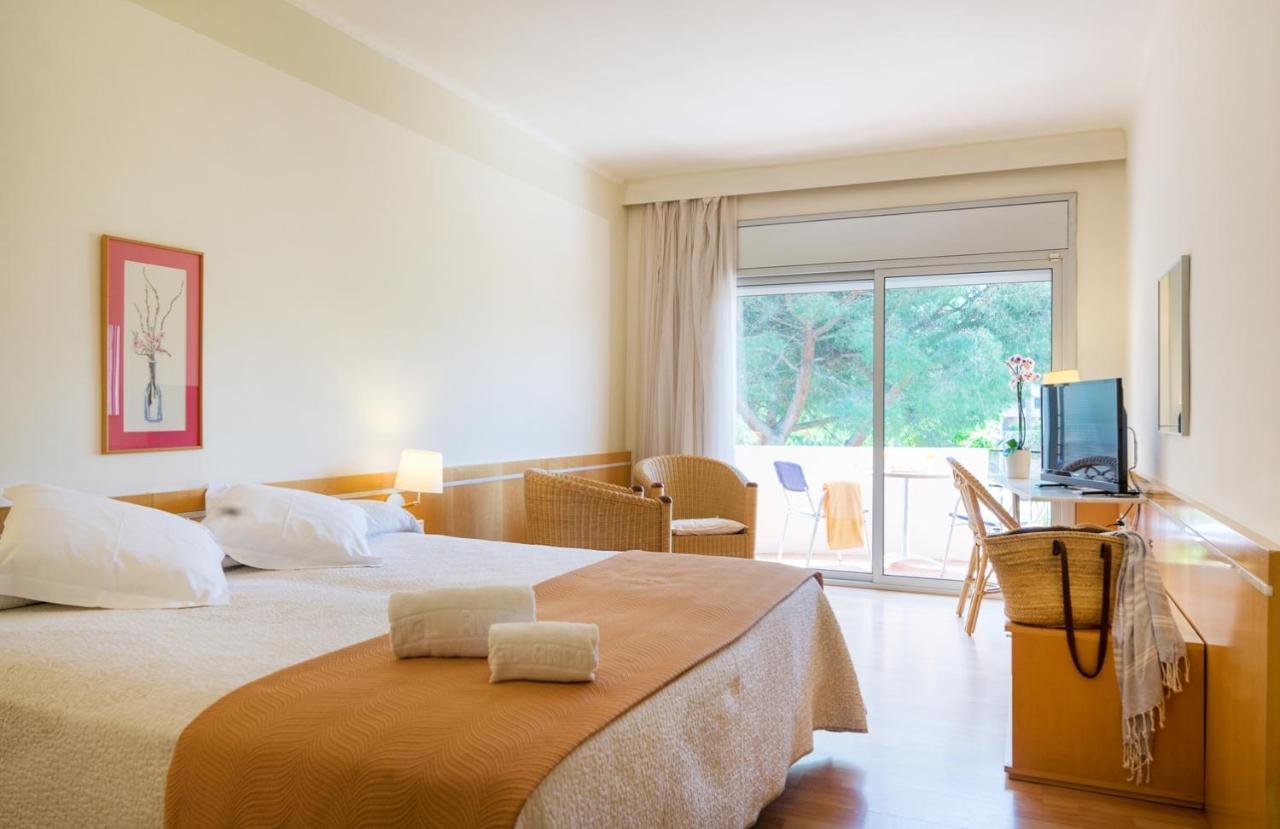 Hotel Ancora Паламос Экстерьер фото
